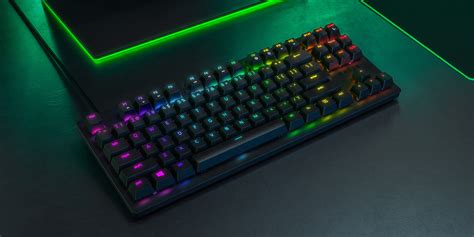 Bundle Razer's Huntsman Keyboard and Viper Gaming Mouse for $130 ($210 value) - 9to5Toys