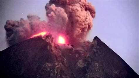 Indonesia: Mount Merapi volcano's spectacular eruption caught on camera | World News | Sky News