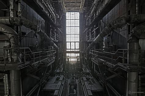 The abandoned factory in which parts of BR2049 were shot (video in comments) : bladerunner
