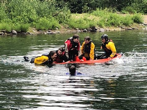 Clackamas River Rafting – eNRG Kayaking