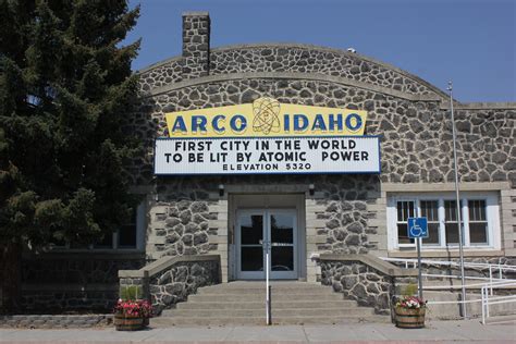 Arco, ID | en.wikipedia.org/wiki/Arco,_Idaho | Nicolas Henderson | Flickr