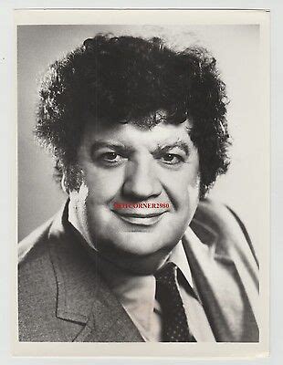 KOJAK GEORGE SAVALAS AS DETECTIVE STAVROS 1976 ORIGINAL CBS TV PORTRAIT PHOTO | eBay