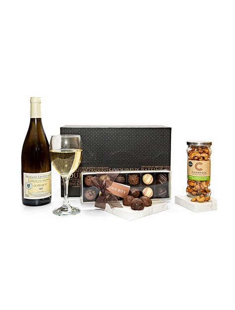 Christmas wine and chocolates in a hamper - Hampers