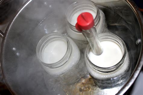 Free picture: scalding milk, makeshift boiler, container