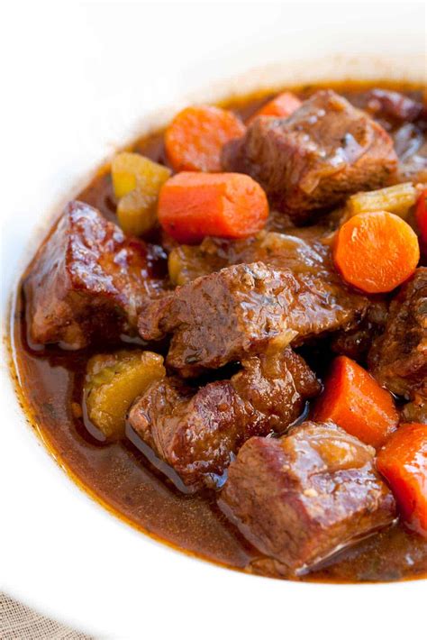 Irresistible Guinness Beef Stew Recipe with Carrots