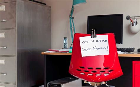 12 Hilarious Out-of-office Messages for Your Next Vacation | Out of office message, Work life ...