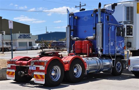 Kenworth K100 Aerodyne - a photo on Flickriver