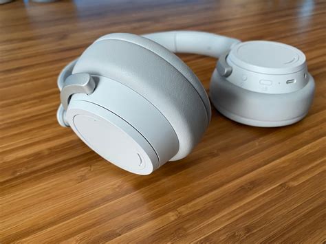 Microsoft Surface Headphones 2 Review: ANC, Bluetooth, Style – The Tech ...