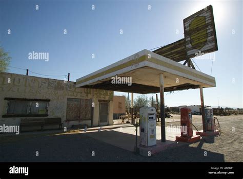 Abandoned gas station in desert Stock Photo - Alamy