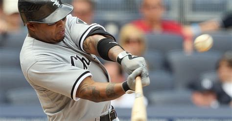 Andruw Jones Agrees To Terms With Yankees - CBS New York