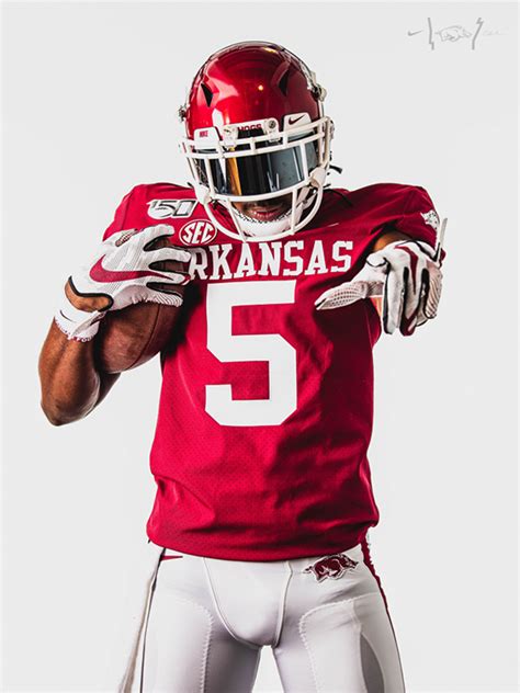 Arkansas Razorbacks Unveil Throwback Football Uniform – SportsLogos.Net ...