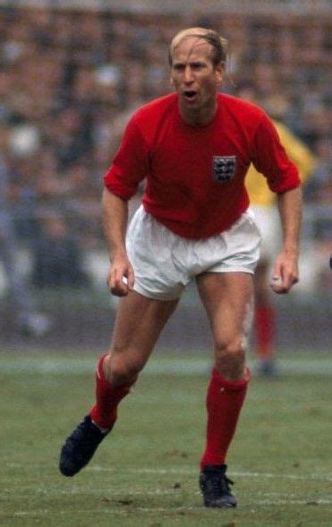 Bobby Charlton England 1966 🏴󠁧󠁢󠁥󠁮󠁧󠁿 | England football team, England ...