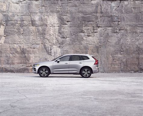 2023 Volvo XC-60 | Volvo Cars Mobile