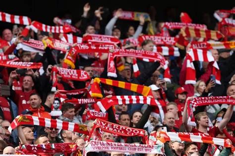 Man Utd fans sing karaoke 'feed the Scousers' as Liverpool supporters ...