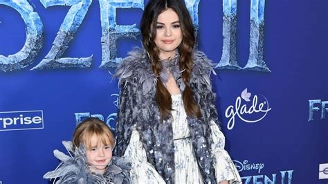 Gracie Teefey: Selena Gomez's little sister is adorable at Frozen 2 ...