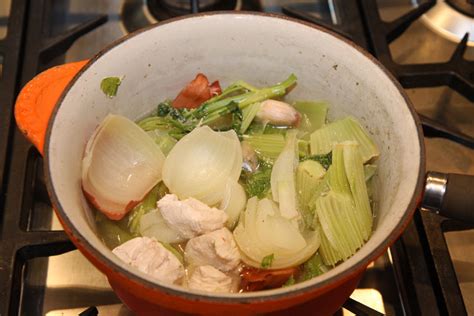 Boiled chicken pieces a Meat recipe