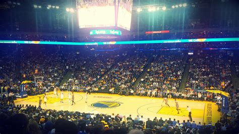 Oracle Arena: Travel Guide for a Warriors Game