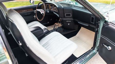 the interior of an old car is clean and ready to be used as a home