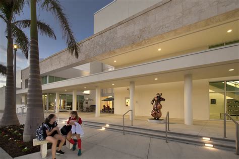 MIF Photo Gallery Of Miami Country Day School Center For The Arts.