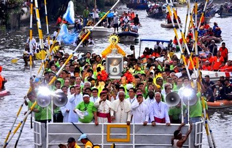 Peñafrancia Festival 2013: Fluvial Procession - The Daily Posh | A ...