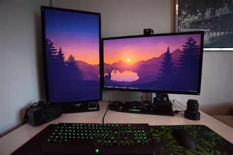 Dual 4K 32 screens Computer desk setup, Dual monitor wallpaper, Desktop ...