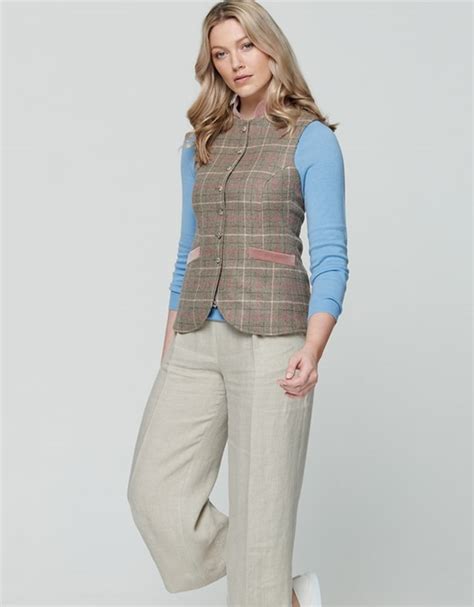 Magee 1866 Women's Department | Tweed Jackets | Tweed Coats | Tweed Skirts