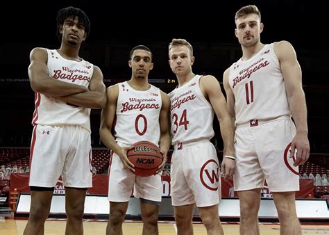 Wisconsin Badgers Unveil Player-Designed Alternate Uniforms – SportsLogos.Net News