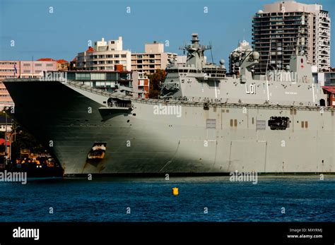 Landing helicopter dock ship hi-res stock photography and images - Alamy