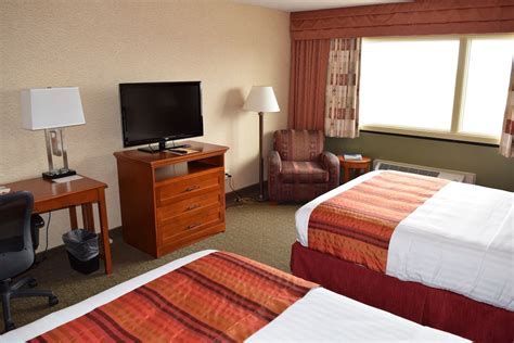 Gateway Hotel and Conference Center Ames, Iowa, US - Reservations.com