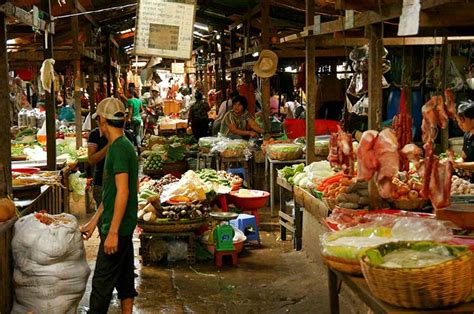 Night Market Phnom Penh - Psar Reatrey