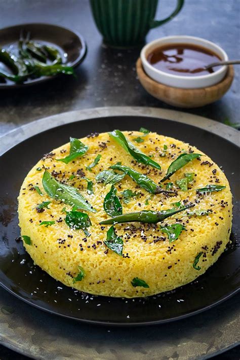 Instant Khaman Dhokla (Besan Dhokla recipe with Video)- Ruchiskitchen