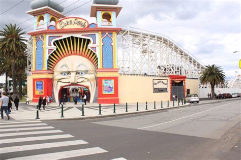 Luna Park Melbourne-Amusements and Fun Rides for Kids