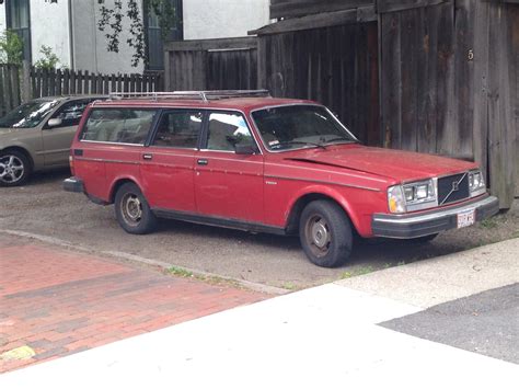 autoliterate: Cambridge Icon: The 1983 Volvo 240 Wagon