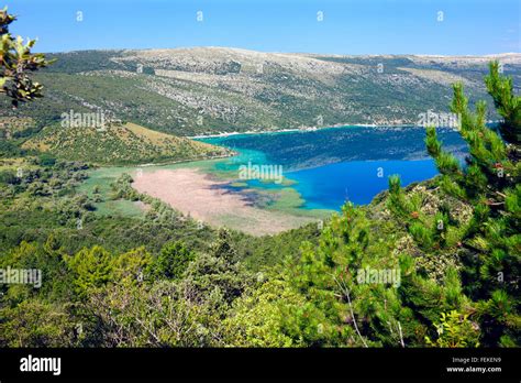 Vrana lake on island Cres in Croatia Stock Photo - Alamy