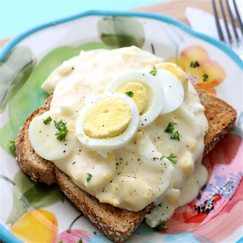 Boiled Egg On Toast : hard boiled egg toast / Boil a saucepan of water ...