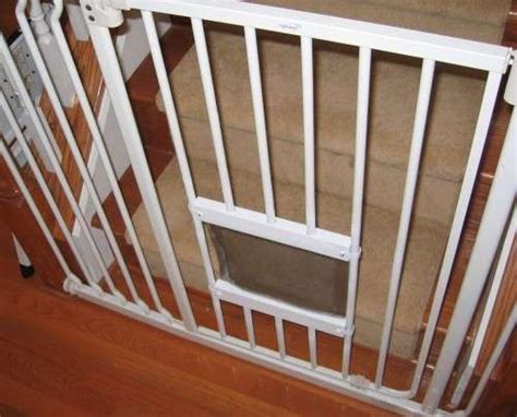 Cat Flap in a Baby Gate | Baby gate, Cat door diy, Cat flap