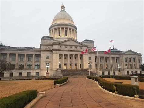 Arkansas State Capitol - Re-View Windows