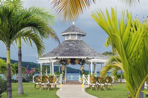 Moon Palace Jamaica Wedding Packages | DESTIFY in 2020 | Moon palace jamaica, Moon palace ...