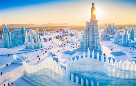 World's largest ice festival is underway in China. It's breathtakingly ...