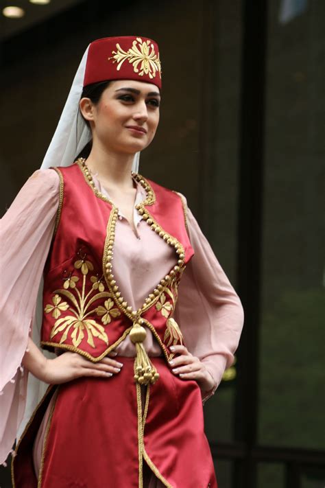 Turkish woman in Ottoman costume | Traditional outfits, Turkish ...