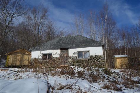 17 Enchanting Winter Cabins in Vermont for Skiers + Cozy Tips 2024