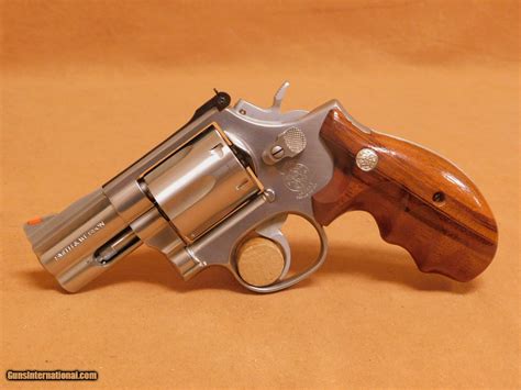 Smith and Wesson S&W 686-1 Combat Magnum w/ Box