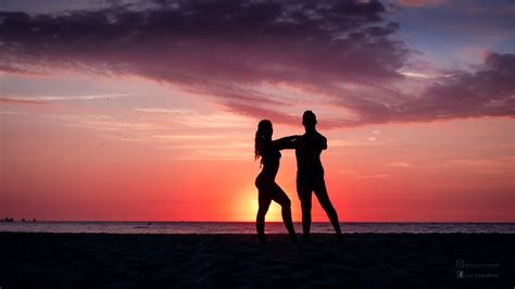 Beach Silhouette, Salsa Bachata, Vides, Couple Dancing, Silhouettes, Instagram, Celestial ...