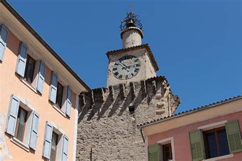 Castellane France travel and tourism, attractions and sightseeing and ...