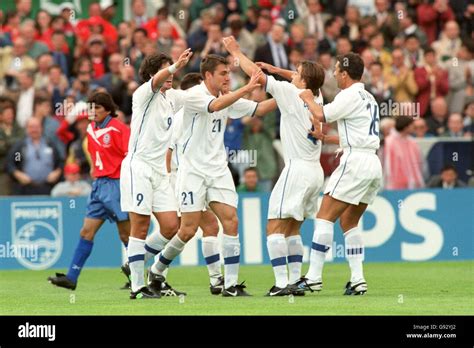 Soccer world cup france 98 group b italy v chile hi-res stock photography and images - Alamy