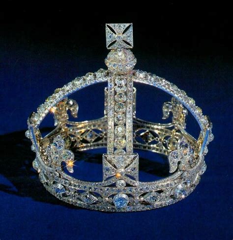 Small Diamond Crown of Queen Victoria | British crown jewels, Royal jewels, Royal jewelry