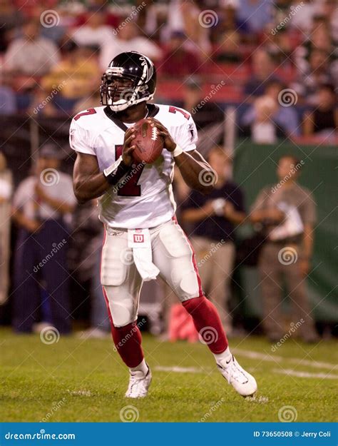 Michael Vick, Atlanta Falcons Editorial Stock Photo - Image of color, national: 73650508