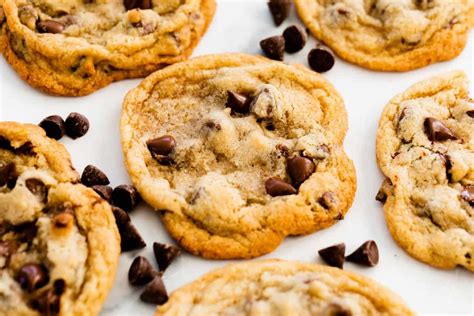 Old Fashioned Chocolate Chip Cookie - The Dashley's Kitchen - Video