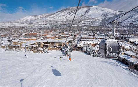 Ultimate Vacation Guide to Skiing Aspen Snowmass in Colorado