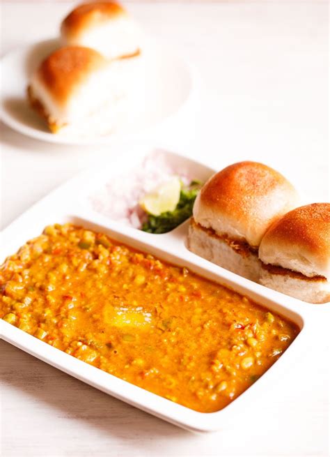 Pav Bhaji Recipe (Video + Step by Step Photos)